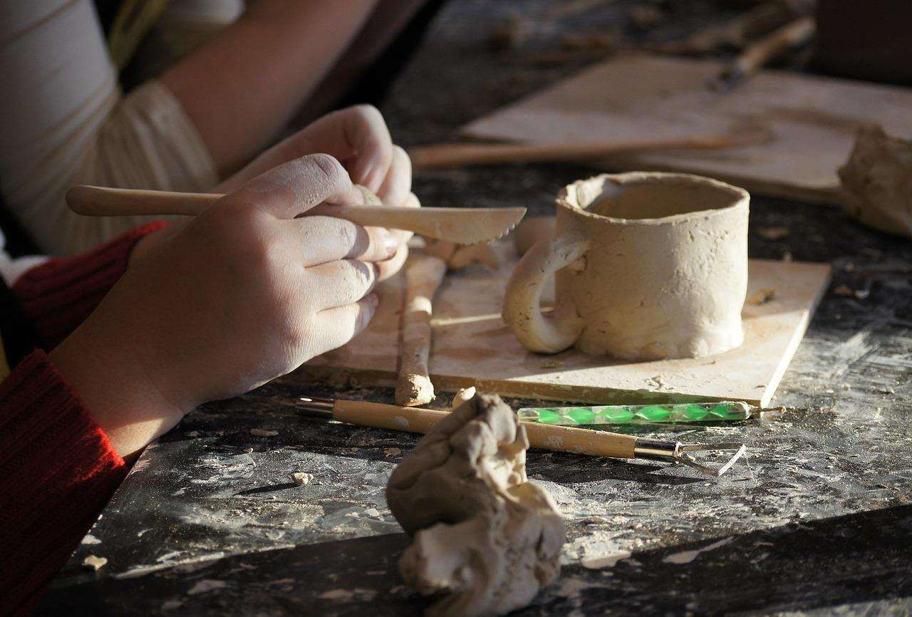 Rating analysis and BERTopic modeling of consumer versus regulated mHealth app reviews in Germany – Nature