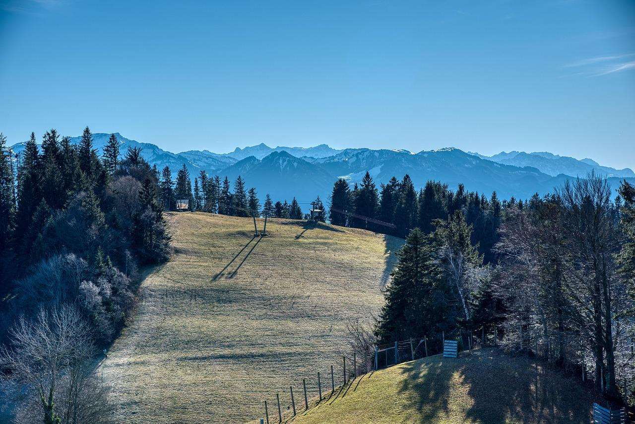 As winter drags on, Philadelphia advocates are pushing to dispel myths about suicide risk – whyy.org